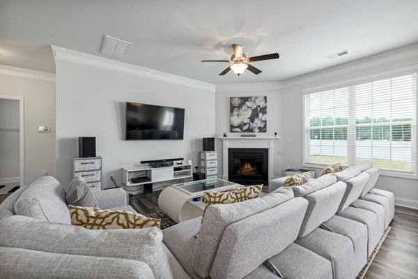 Horloges murales design et silencieuses : la nouvelle tendance déco en bois découpé au laser